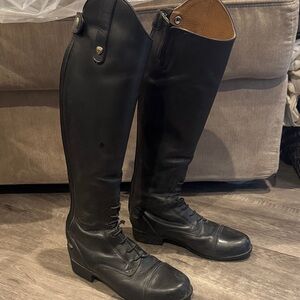 Ariat Kids Black Riding Boots. Heritage Contour Field Zip Tall Riding Boot.